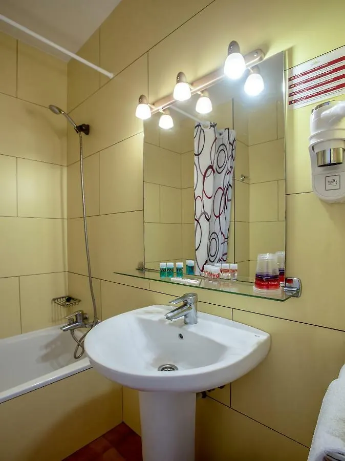 بيت شباب مارغرَت دي مار Oyo Hostal Casa Feliu